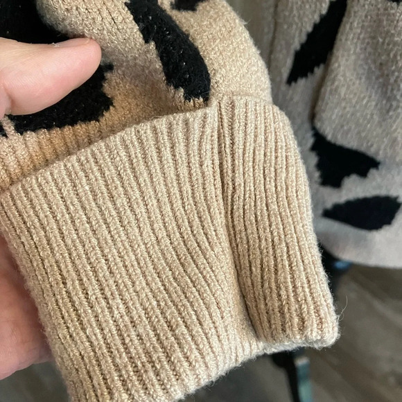 Zesica leopard print cardigan with pockets. - Picture 5 of 6